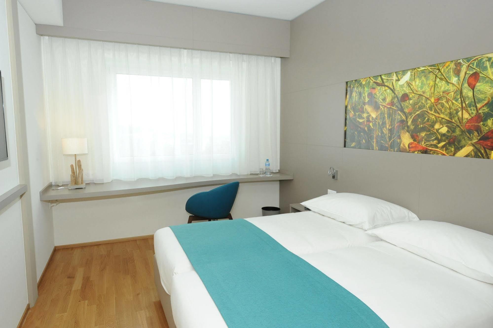 อควาติส โฮเต็ล Hotel โลซาน ภายนอก รูปภาพ